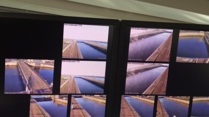Bruggen en sluizen op afstand bediend